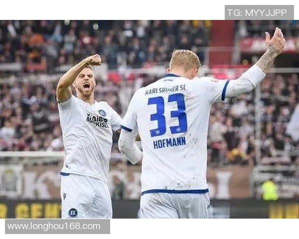 沙尔克04主场迎战比勒费尔德期待重返胜利轨道的激烈对决 沙尔克04主场迎战比勒费尔德期待重返胜利轨道的激烈对决